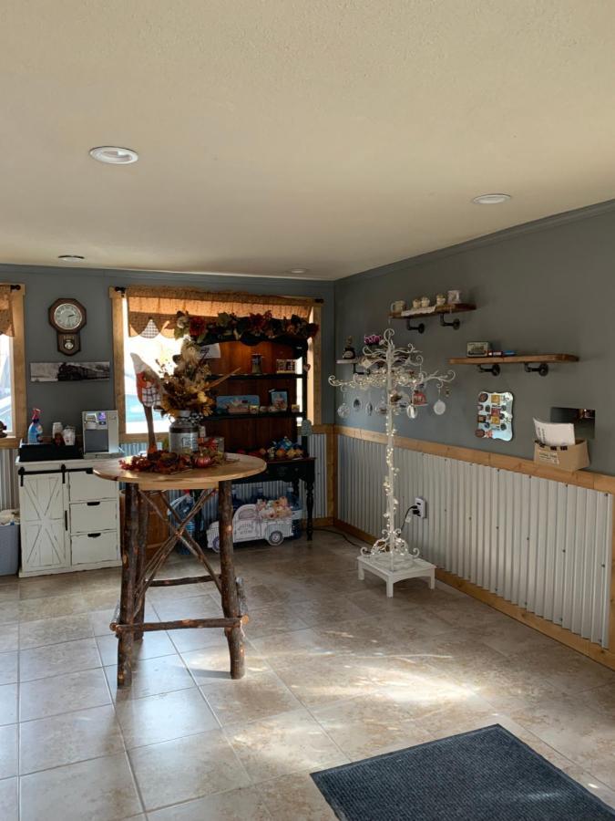 Down Home Lodge & Family Rv Resort Chama Extérieur photo