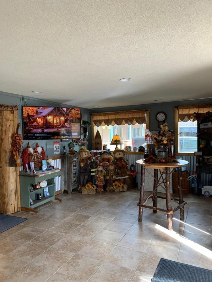 Down Home Lodge & Family Rv Resort Chama Extérieur photo